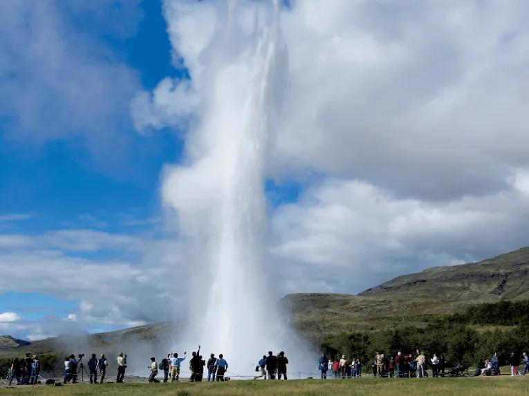 Golden Circle & Lava Tunnel