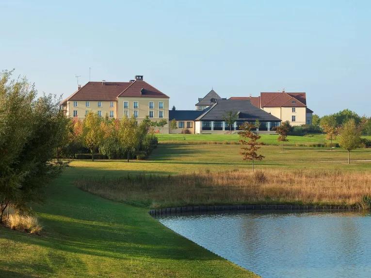 Campanile Val de France Grounds