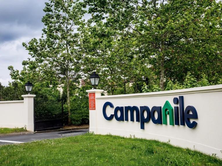 Campanile Val de France Entrance