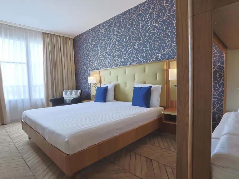 Room at the Dream Castle Hotel Paris