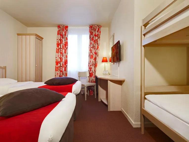 Campanile Val de France Family Room