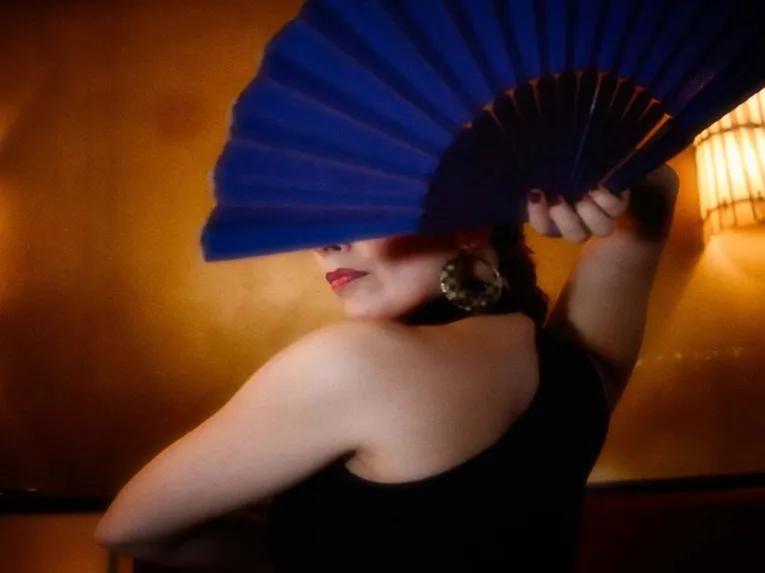flamenco dancer-with-fan