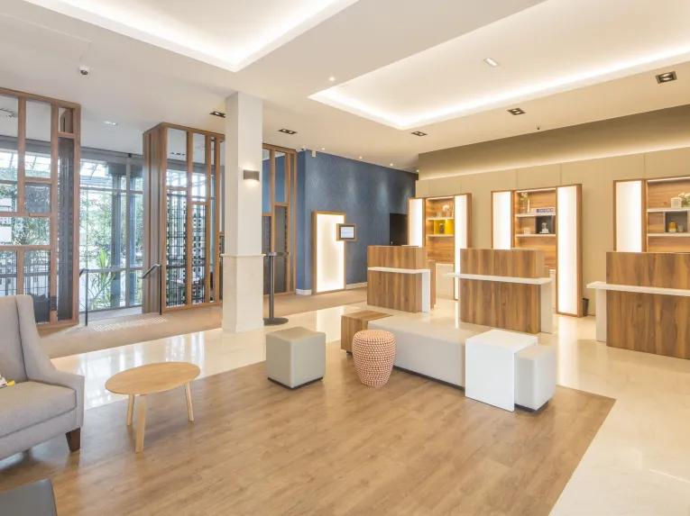 Hotel Elysée Val d'Europe Exterior Lobby