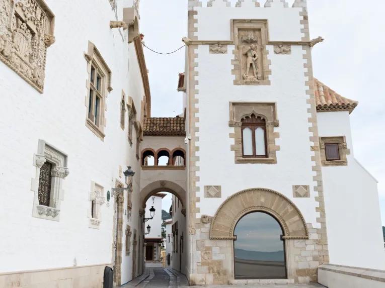 montserrat-tower-archway