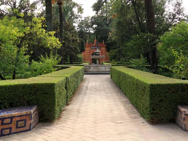 gardens-in-real-alcazar