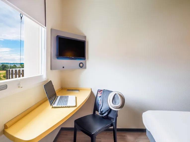 Ibis Budget Marne La Vallee Room