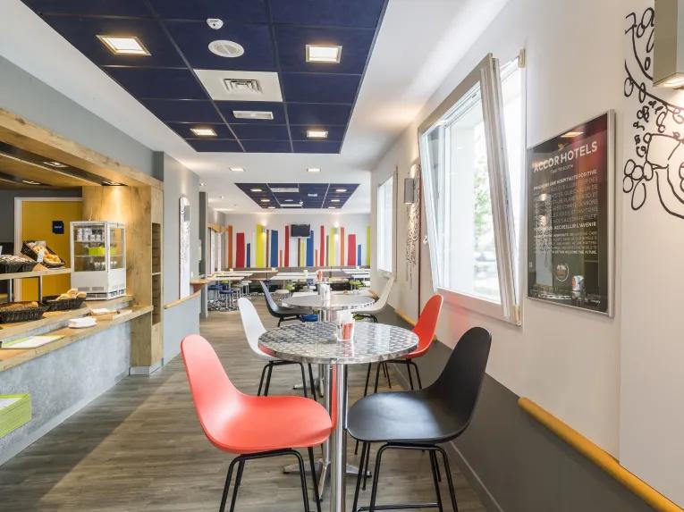 Ibis Budget Marne La Vallee Lobby