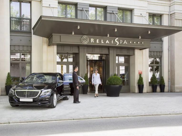 Relais Spa Val d'Europe main entrance