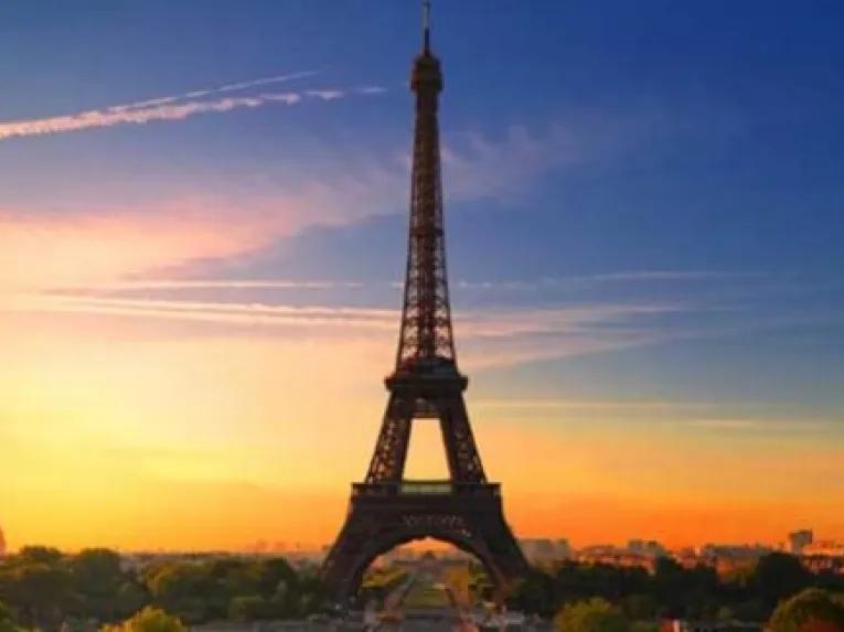 eiffel-at-sunset