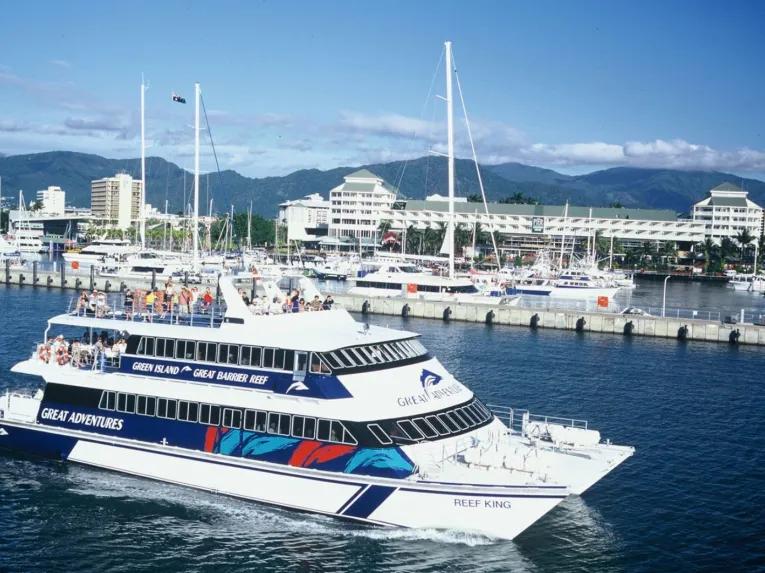 Green-Island-and-Great-Barrier-Reef-Adventure 