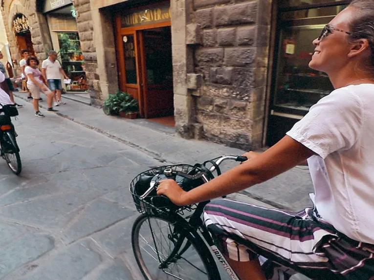 cycling-through-the-streets