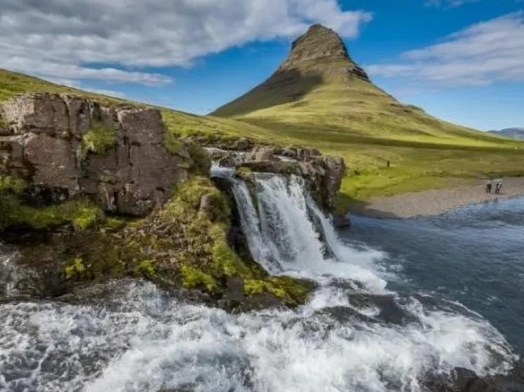 waterfall-on-cliff-edge