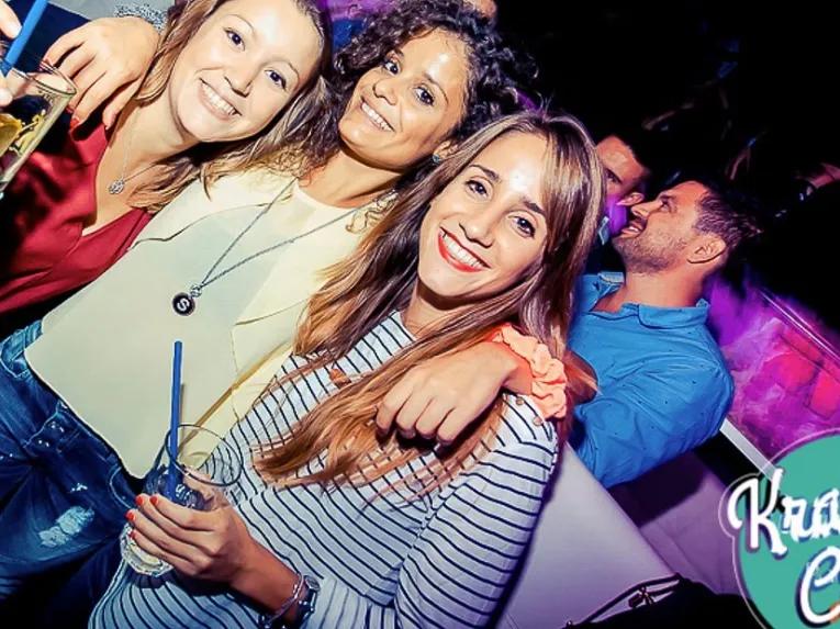 three-women-on-crawl