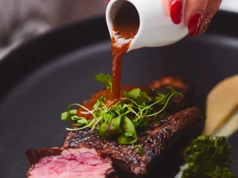 Sydney-Harbour-Gold-Dinner-Cruise