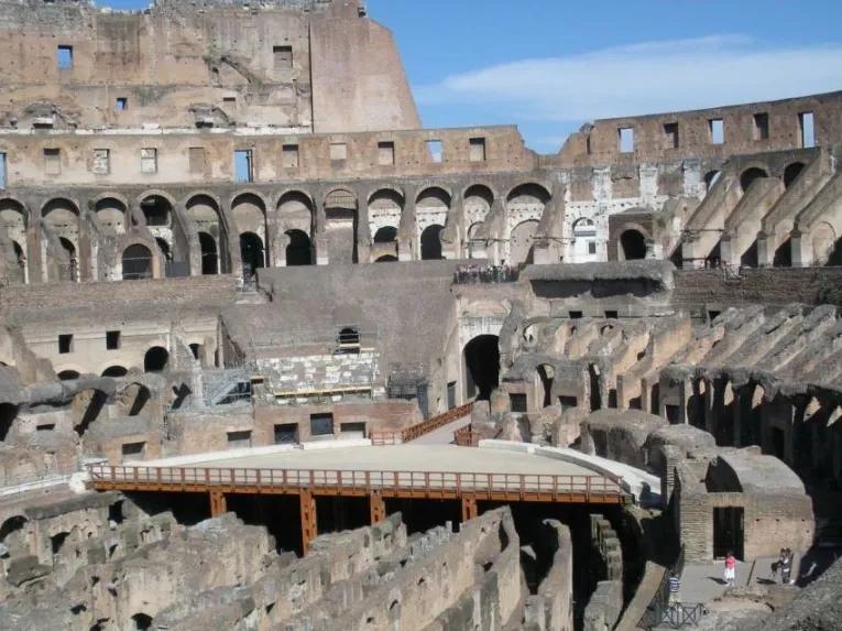 inside-the-colosseum