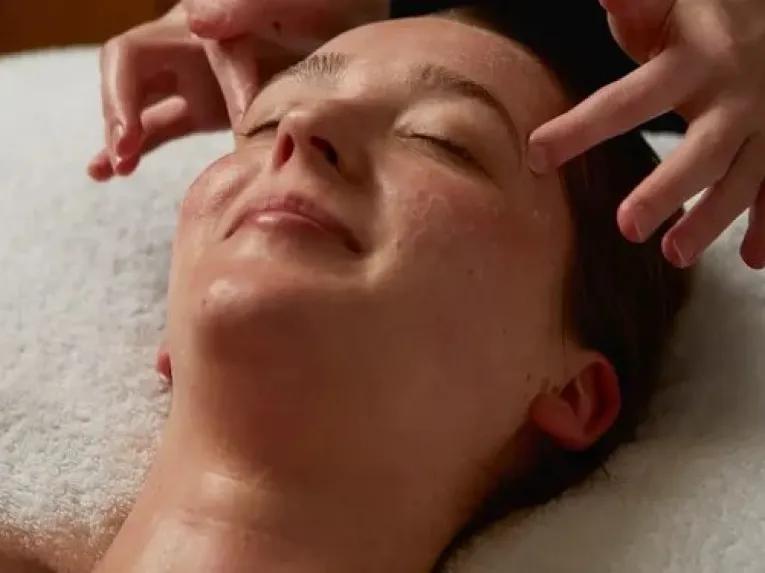 ELEMIS-facial