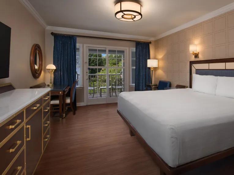 Standard Guest Room, Disney's Yacht Club Resort