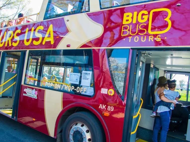 Big Bus Washington DC Hop-On Hop-Off Bus Tour 