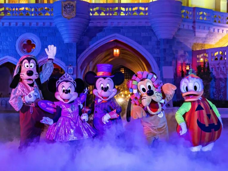 Mickey, Minnie, Goofy, Pluto and Donald at Mickey's Not-So-Scary Halloween Party