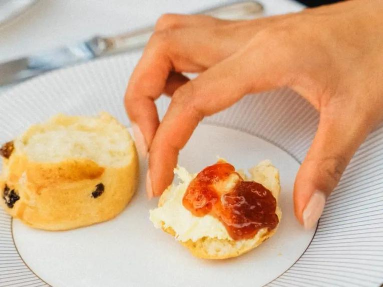 scone-with-jam-and-cream