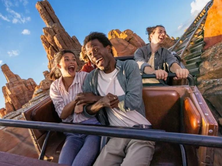 couple-on-train-ride