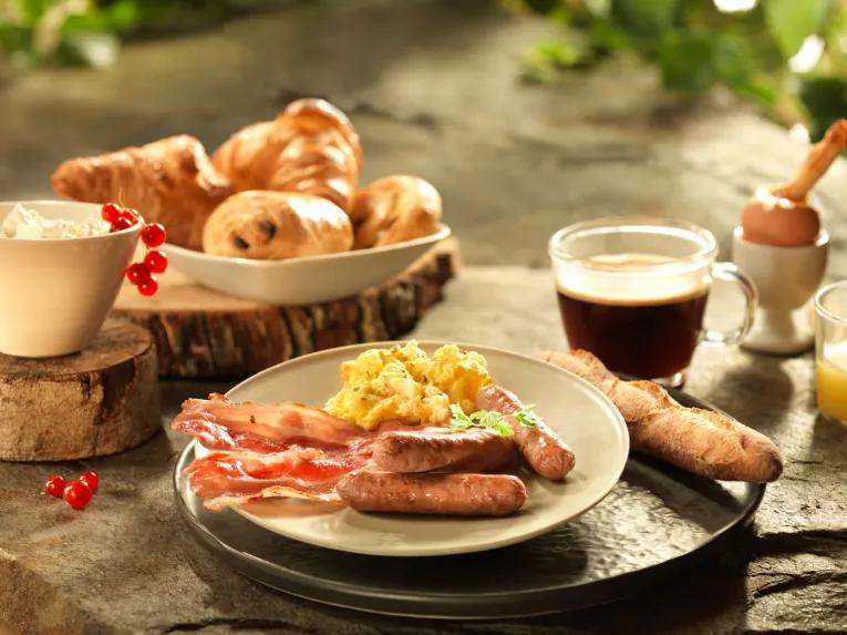 Sequoia Lodge Breakfast