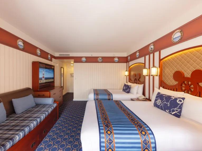 Compass Club Room DLP