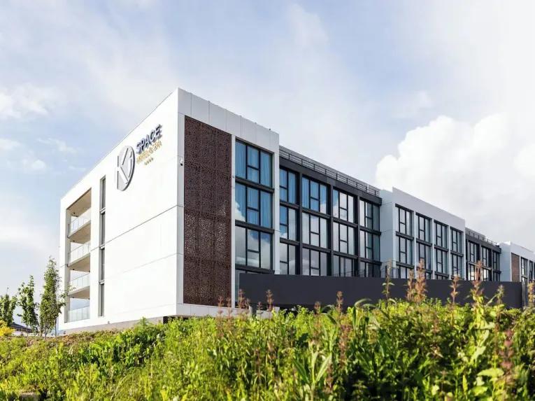 Exterior Ki Space Hotel & Spa near Disneyland Paris