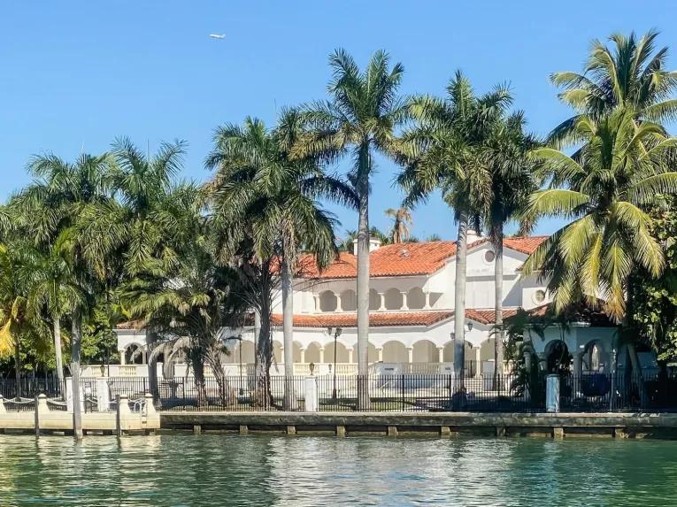 Miami Skyline Cruise of Millionaire's Homes and Biscayne Bay