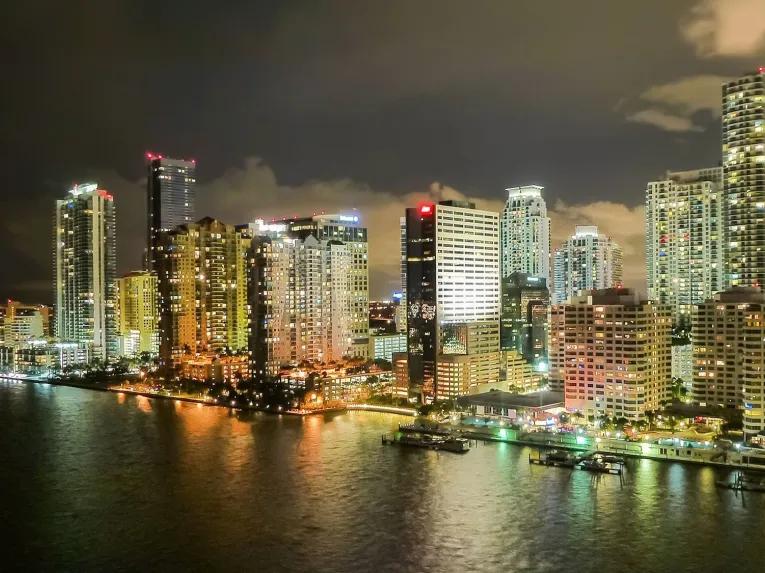 Miami Skyline Evening Cruise on Biscayne Bay