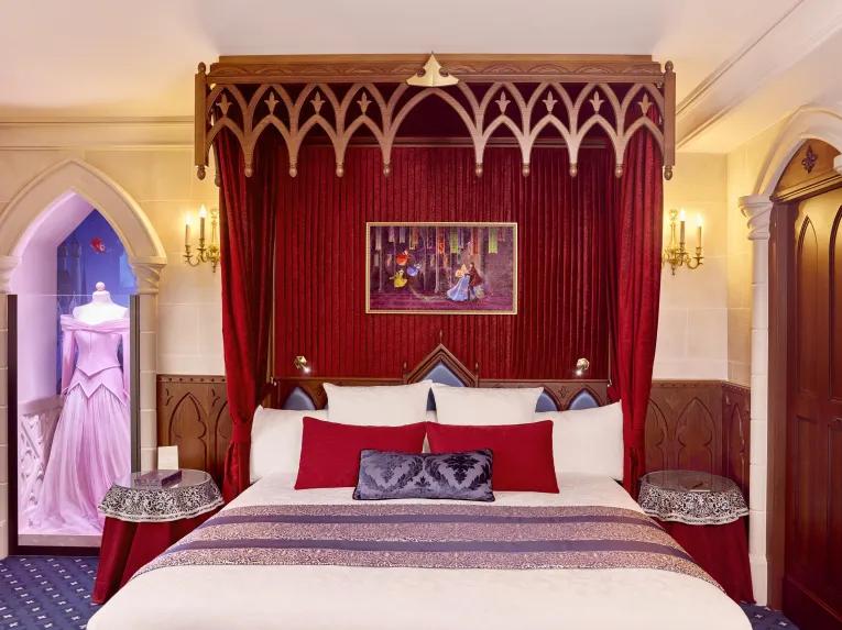 Signature Suite Sleeping Beauty Disneyland Hotel