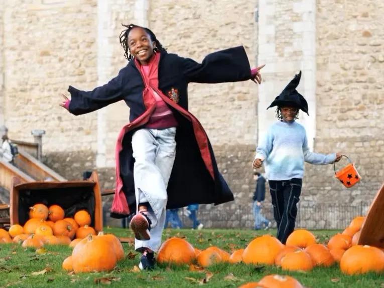 children-enjoying-halloween