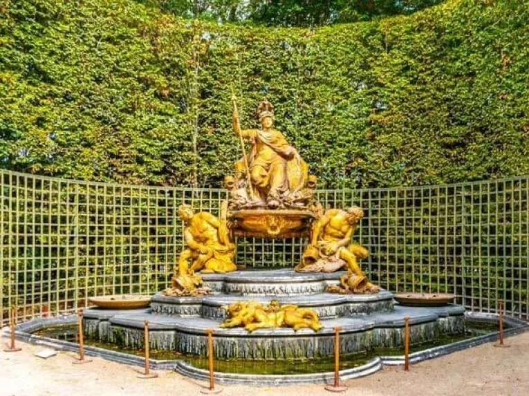 Golden water fountain