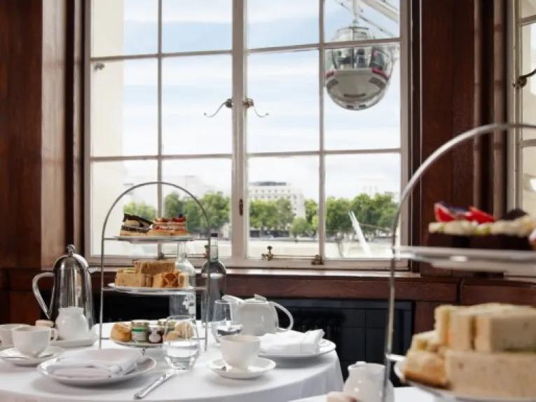 afternoon-tea-with-london-eye