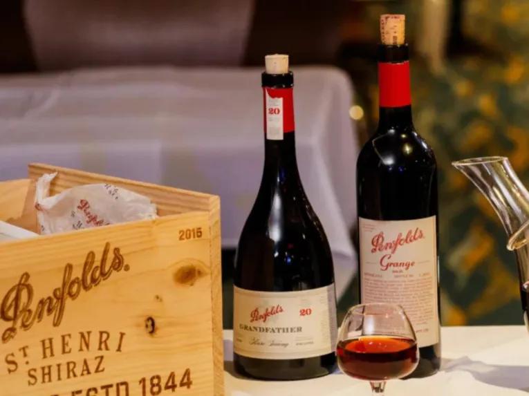 Sydney Harbour Gold Dinner Cruise