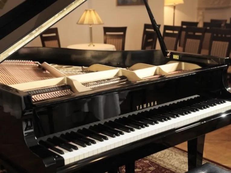 yamaha-piano