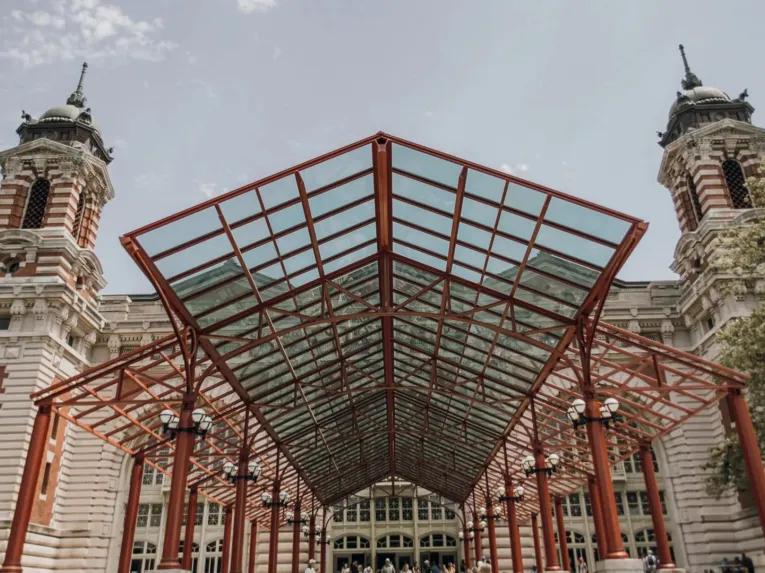 Fully Guided Statue of Liberty Tour with Ellis Island