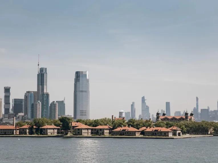Fully Guided Statue of Liberty Tour with Ellis Island
