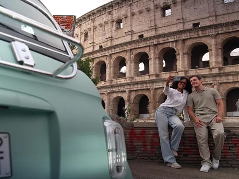 E-car infront of the Colosseum