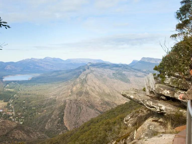 Two people enjoying the view at Boroka Lookout