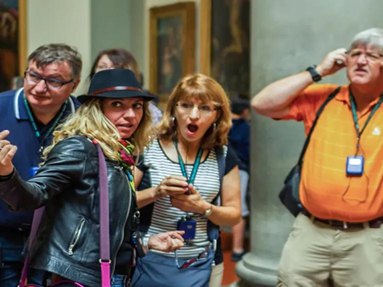 Tour guide commentary