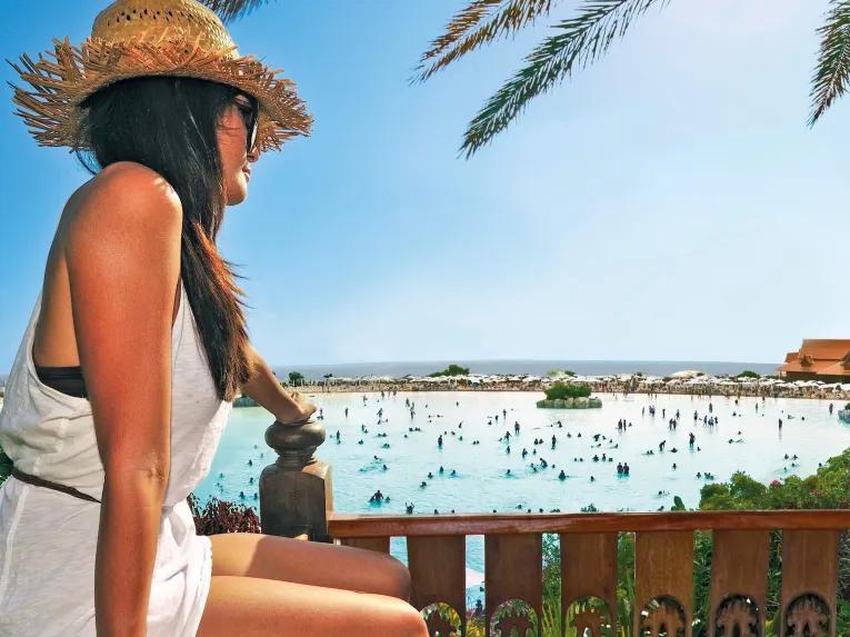 Guest overlooking Siam Park - Cabanas