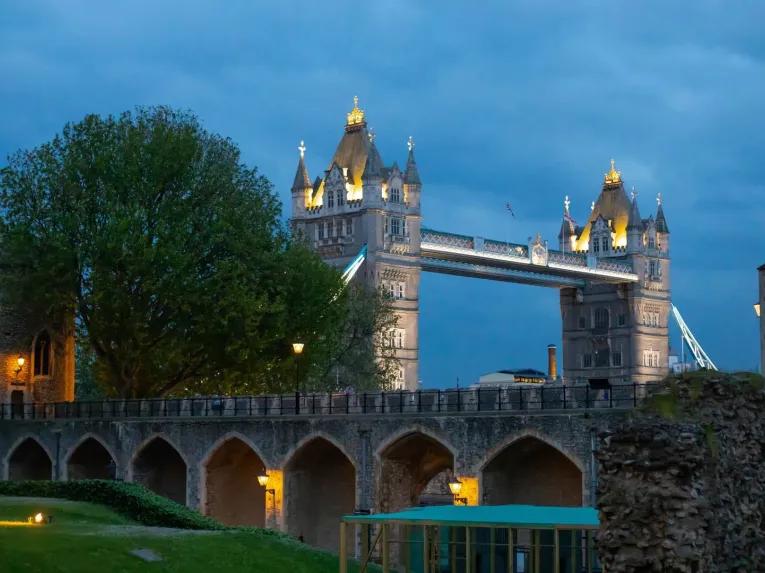 London VIP Tower: Ceremony of Keys