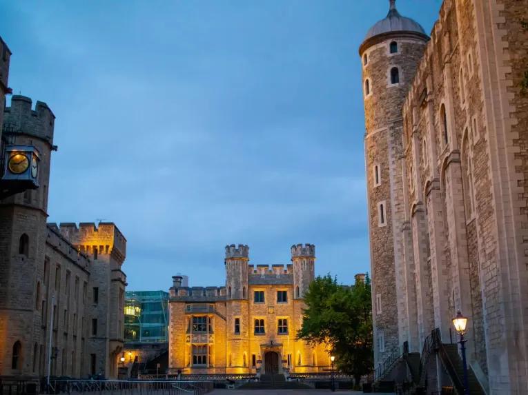 London VIP Tower: Ceremony of Keys