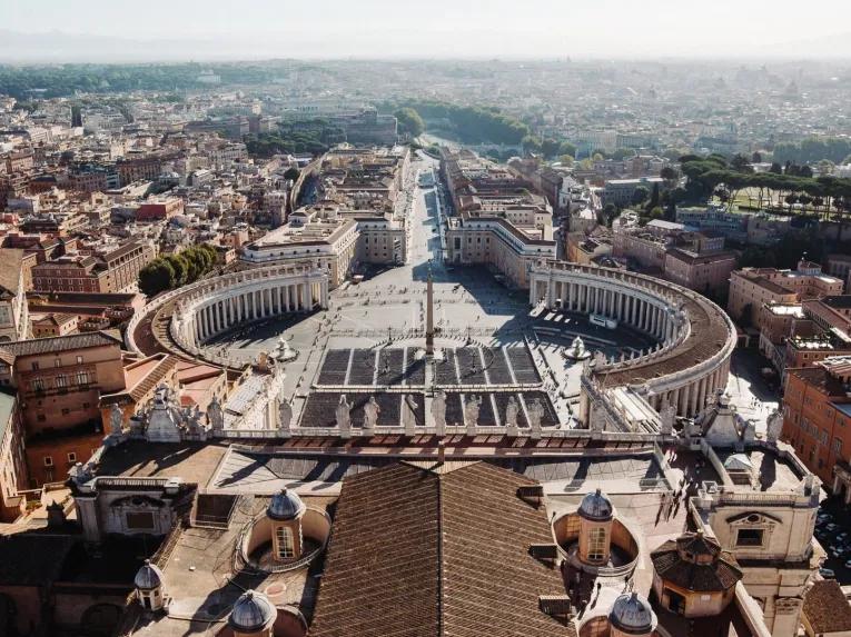 St. Peter’s Basilica Priority Access Tour with Dome & Crypt