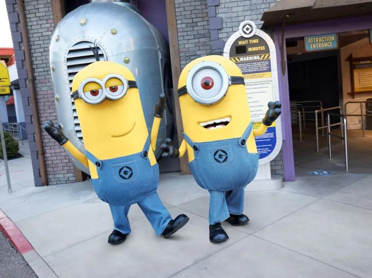 Minions in front of the Despicable Me Minion Mayhem entrance at Universal Studios Florida