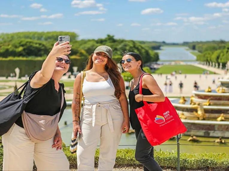 Taking selfies in the Gardens of Versailles