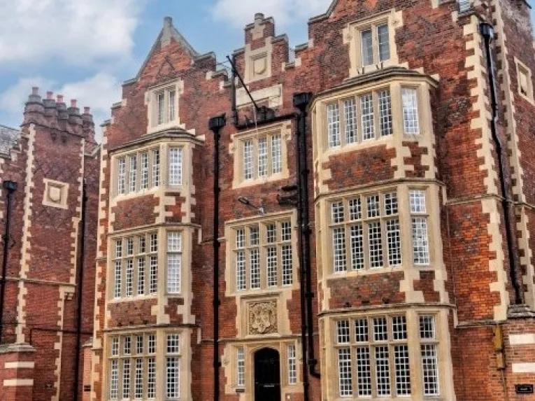 Royal Windsor Afternoon Tea Bus Tour