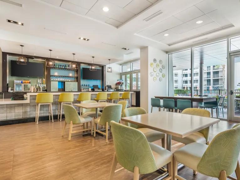 Holiday Inn Orlando-Disney Springs® Area