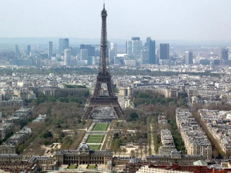 View-of-the-Eiffel-Tower